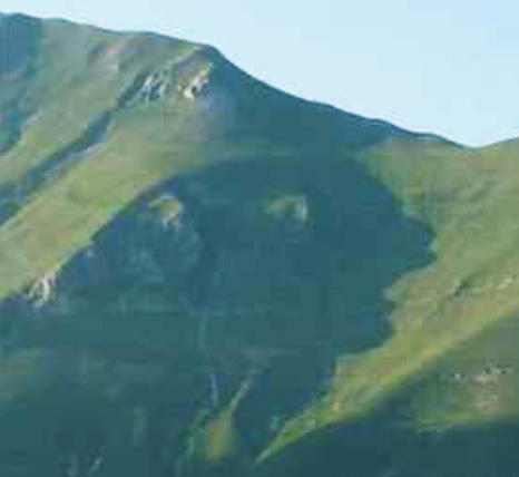 Il lato sud del monte Priora o Regina fotografato il 3 luglio del 2015